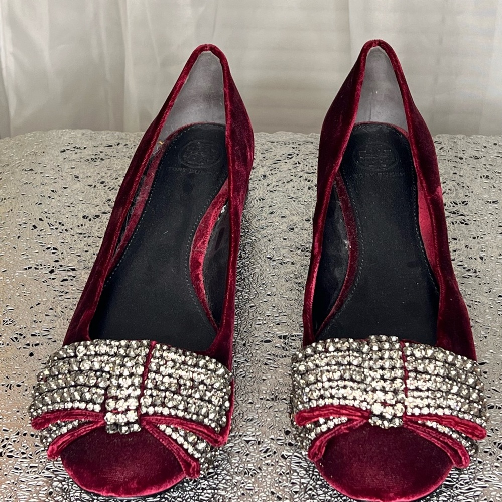 Tory Burch Burgundy Velvet Bow Pumps - Size 9.5 Medium - Like New